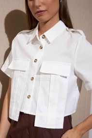CAMISA CORTA ESTILO MILITAR CON BOLSILLOS Y BOTONES BLANCO FBZMA1293