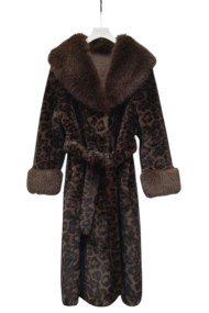 ABRIGO LARGO CON ESTAMPADO LEOPARDO Y CUELLO DE PELO DE MARMOTA MARRÓN TY-M9137