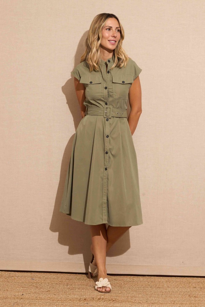 VESTIDO CAMISERO VERDE MILITAR CON CINTURÓN ESTILO SAFARI ELEGANTE FBZMR22076