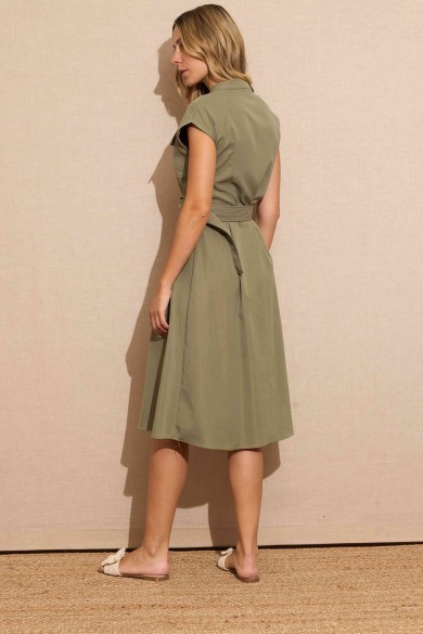 VESTIDO CAMISERO VERDE MILITAR CON CINTURÓN ESTILO SAFARI ELEGANTE FBZMR22076