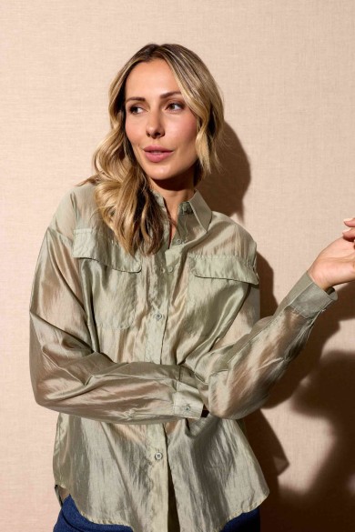 CAMISA VERDE MILITAR SEMITRANSPARENTE ESTILO NATURAL Y SOFISTICADO FBZMR22325