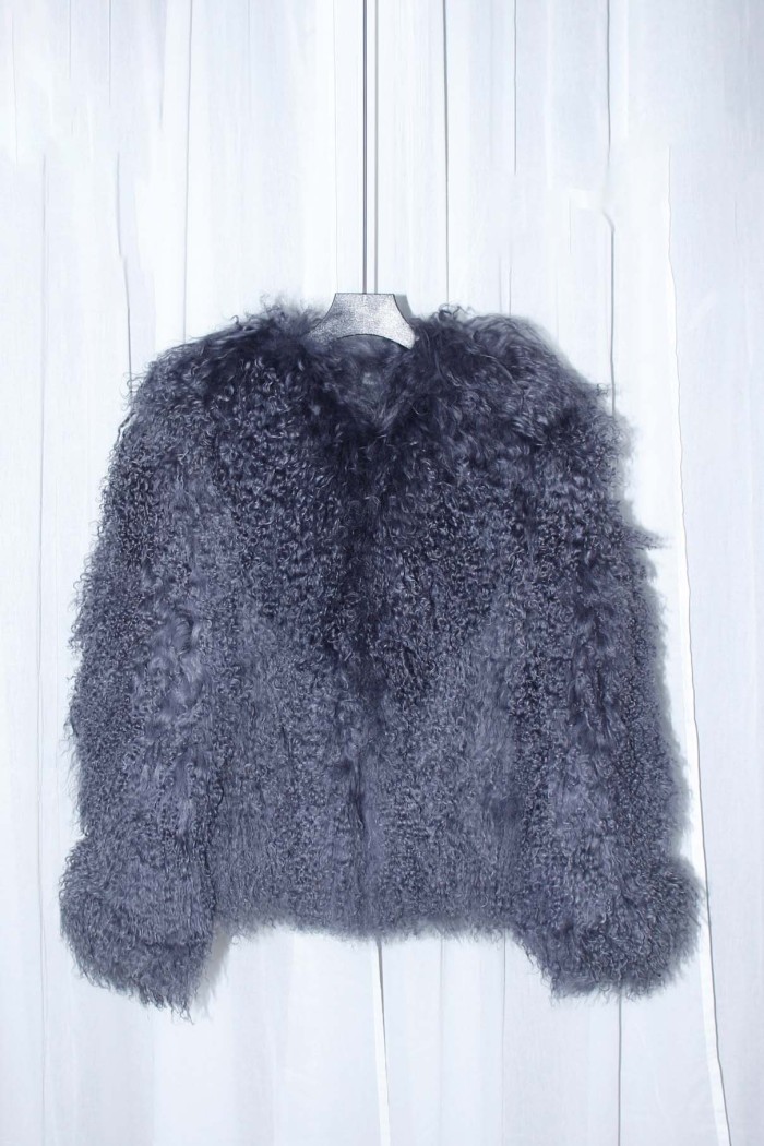 CHAQUETA GRIS OSCURO DE LANA DE CORDERO CON CUELLO SORAPA TB-WT2411251317