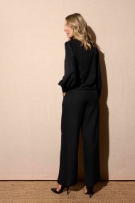 CONJUNTO DE PANTALÓN Y BLUSA CON LAZO AL CUELLO NEGRO FBZMA1578AB