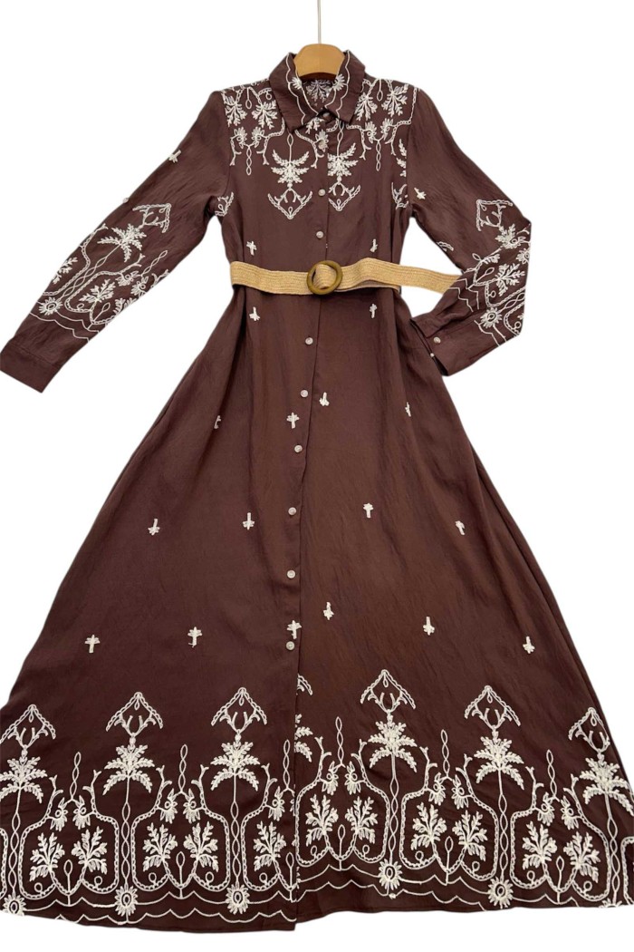 VESTIDO CAMISERO LARGO CON BORDADO ÉTNICO Y CINTURÓN TY-1036