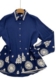CAMISA AZUL MARINO CON BORDADO FLORAL BLANCO TY-1041