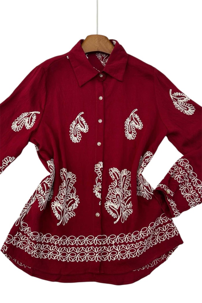 CAMISA BORDADA MANGA LARGA COLOR BURDEOS TY-1047