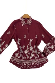 CAMISA GRANATE CON BORDADO BLANCO DE FLORES Y PAISLEY TY-1061