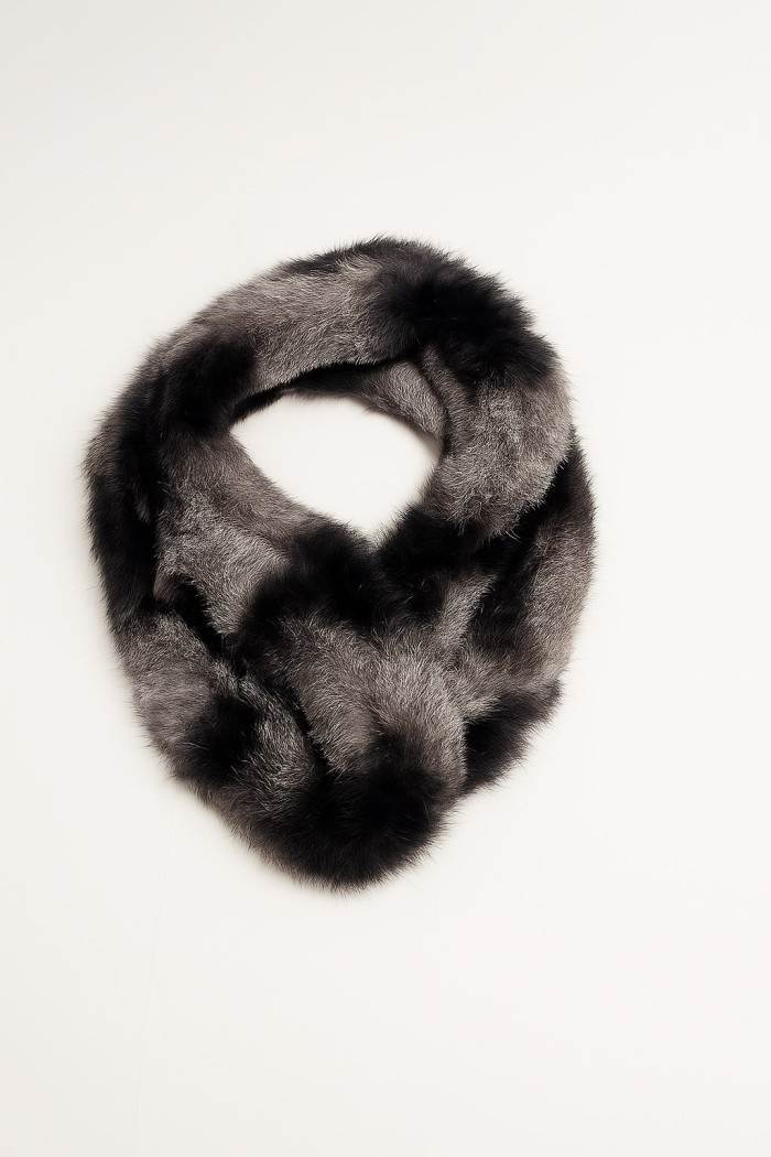 CUELLO DE PELO DE CONEJO GRIS CON NEGRO TB-870