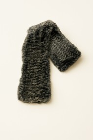 BUFANDA DE PELO DE CONEJO REX EN TONOS GRIS Y NEGRO TB-893