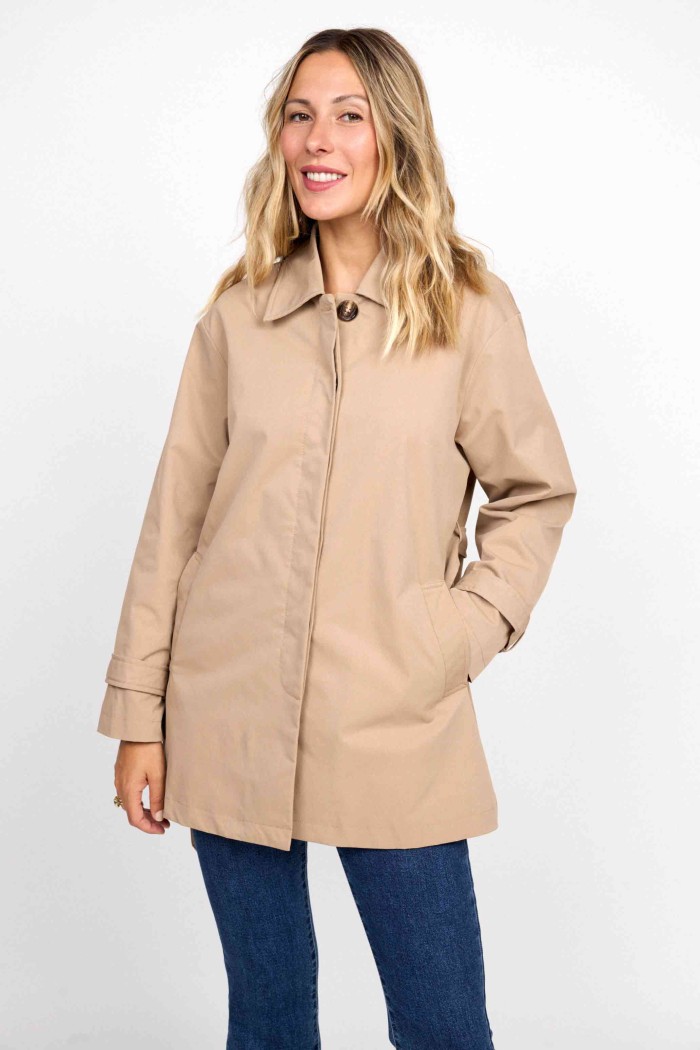 CHAQUETA TIPO TRENCH CLÁSICA CON CINTURÓN FBZMA1513