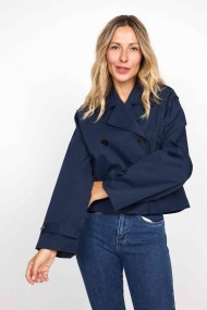 CHAQUETA CORTA ESTILO TRENCH CON DOBLE BOTONADURA FBZMA1565