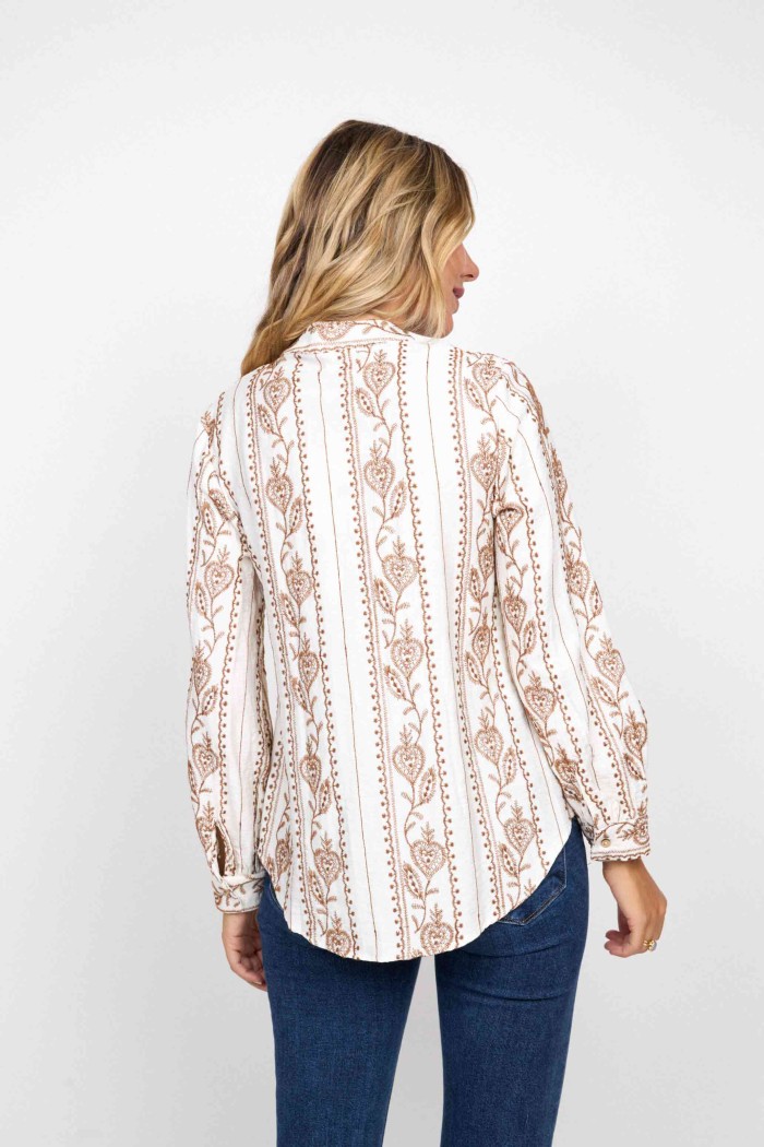 CAMISA BLANCA CON BORDADO ÉTNICO MANGA LARGA FBZMA1507