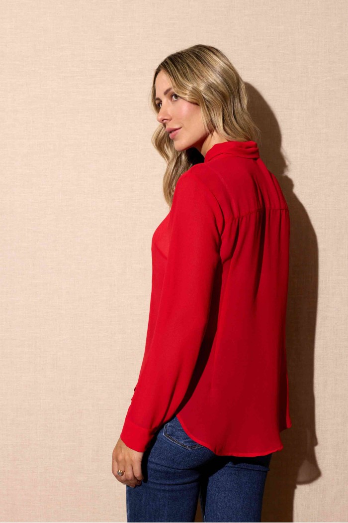 CAMISA ROJA TRANSPARENTE CON LAZO EN EL CUELLO  FBZMR22355
