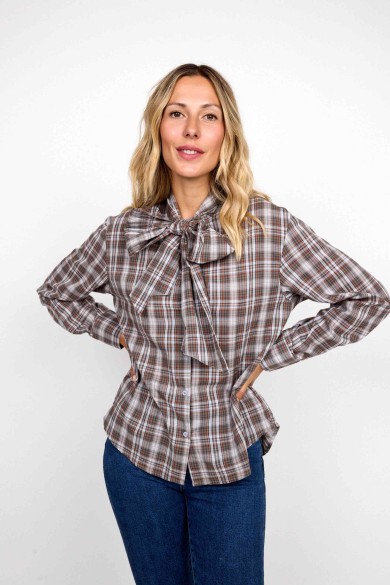 CAMISA DE CUADROS CON LAZO EN EL CUELLO FBZMR22242