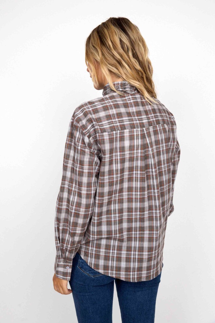 CAMISA DE CUADROS CON LAZO EN EL CUELLO FBZMR22242