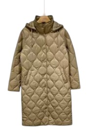 ABRIGO ACOLCHADO FINA LARGA CON CAPUCHA DESMONTABLE TY-Z56570