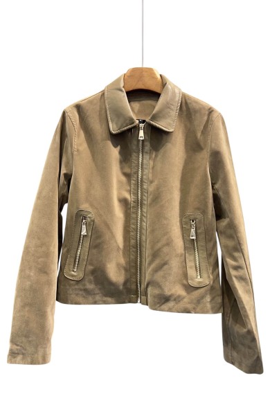 CHAQUETA EFECTO ANTE CON CREMALLERA Y BOLSILLOS CON ZIP TY-M9122