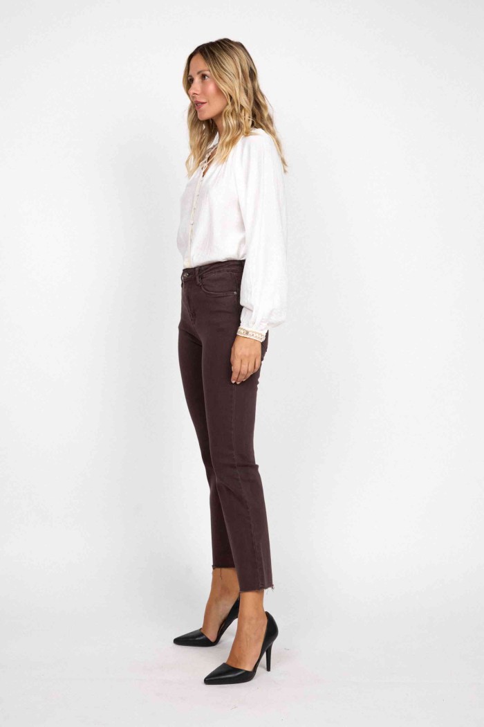 PANTALÓN RECTO MARRÓN DE TIRO ALTO CON ESTILO BÁSICO FBM878-18
