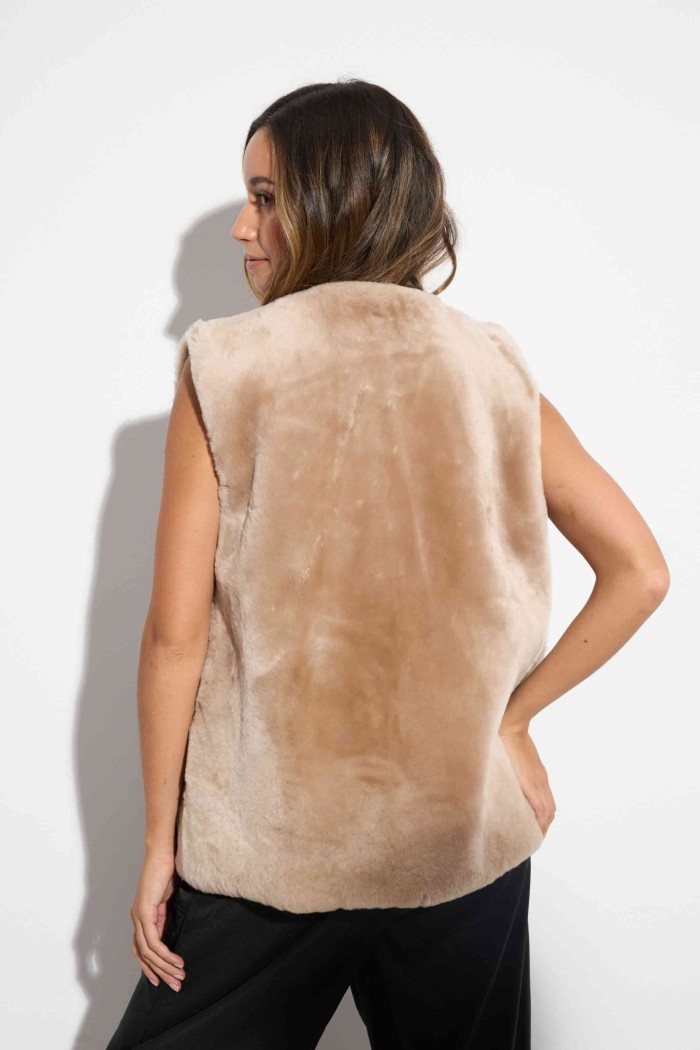 CHALECO PELO  CORDERO RASURADO TB-PC202436-1