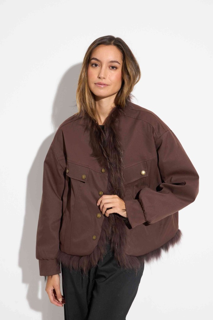 CHAQUETA REVERSIBLE DE PELO DE MARMOTA CON DISEÑO A RAYAS COSIDAS QP-HACWT1230