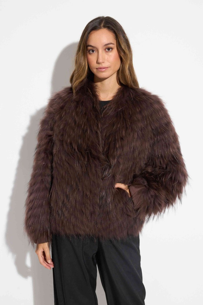 CHAQUETA REVERSIBLE DE PELO DE MARMOTA CON DISEÑO A RAYAS COSIDAS QP-HACWT1230