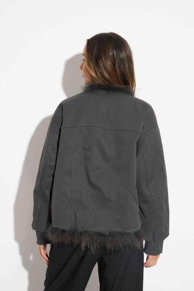 CHAQUETA REVERSIBLE DE PELO DE MARMOTA CON DISEÑO A RAYAS COSIDAS QP-HACWT1230 GRIS