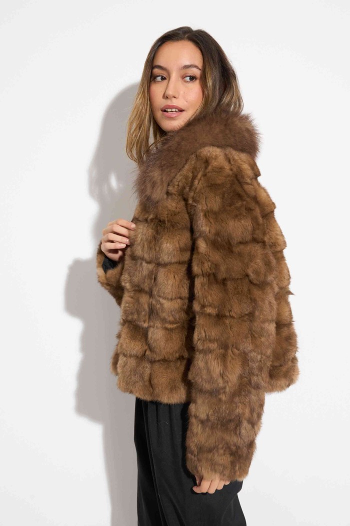 CHAQUETA CORTA CON CUELLO DE PELO DE ZORRO Y CUERPO DE PELO DE CONEJO QP-WT571619