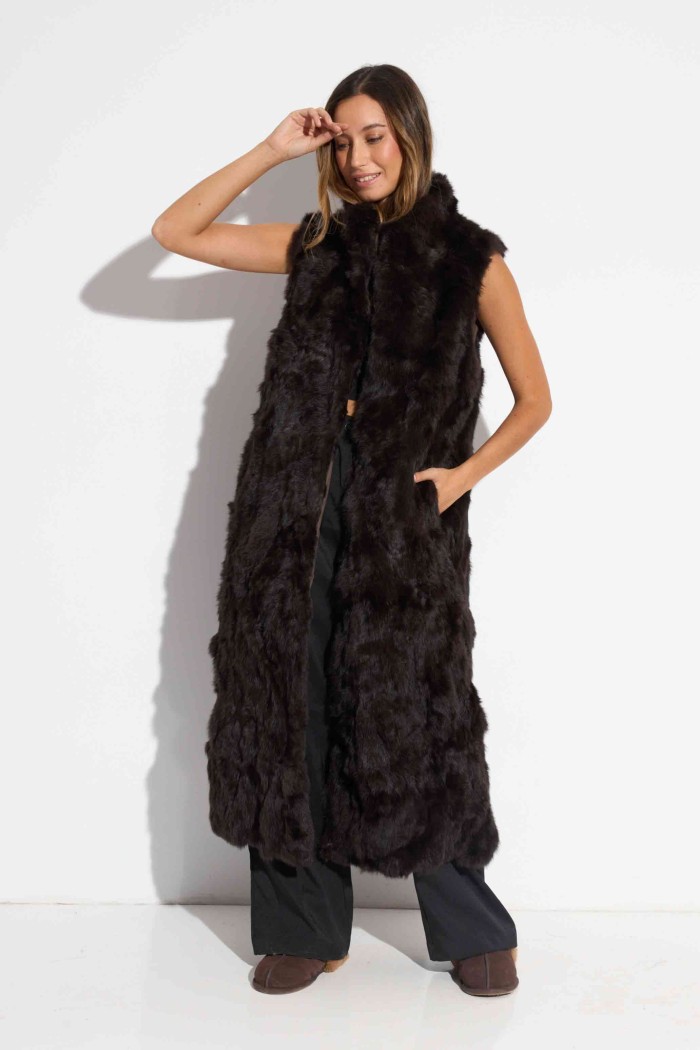 CHALECO LARGO DE PELO DE CONEJO MARRON PC-LLL5797