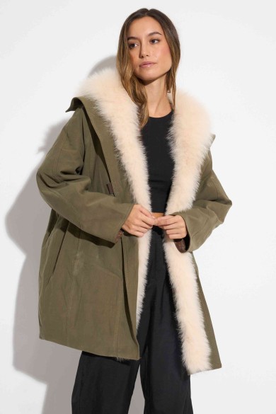 ABRIGO VERDE CON CUELLO DE PELO DE ZORROQP-WT5122