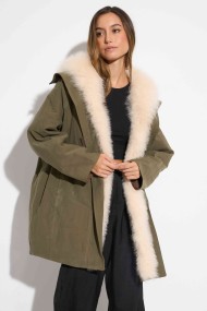 ABRIGO VERDE CON CUELLO DE PELO DE ZORROQP-WT5122