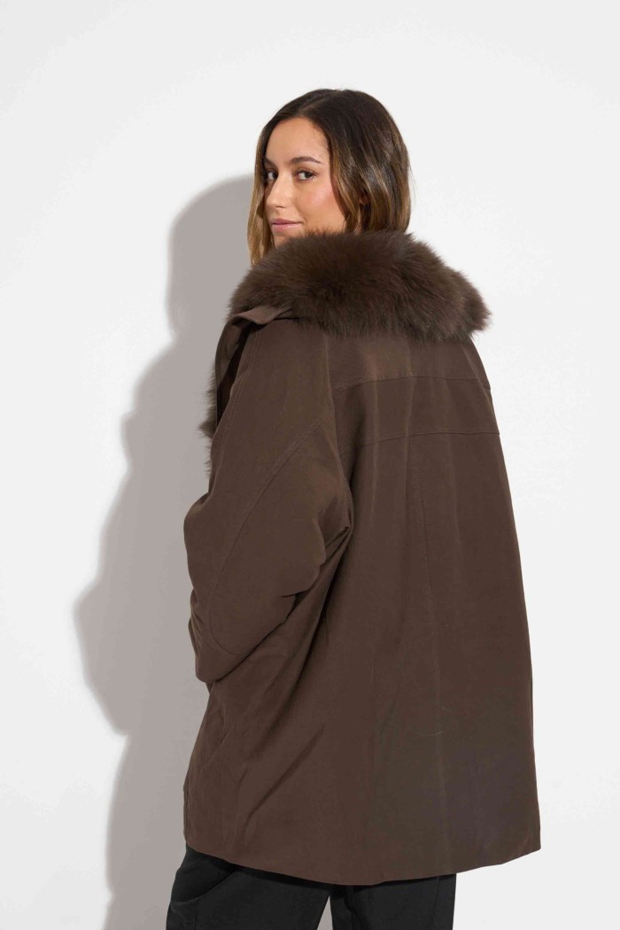 ABRIGO MARRON CON CUELLO DE PELO DE ZORRO QP-WT5122