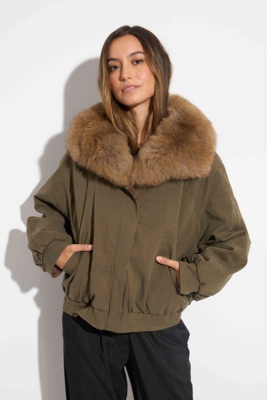 CHAQUETA REVERSIBLE VERDE CON CUELLO DE PELO DE ZORRO QP-WT5622