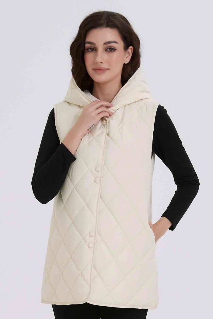 CHALECO ACOLCHADO CON CAPUCHA OBRF2052