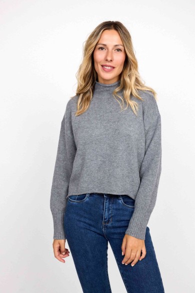 JERSEY GRIS DE CUELLO SEMI-ALTO DE PUNTO SUAVE FBZMT9570