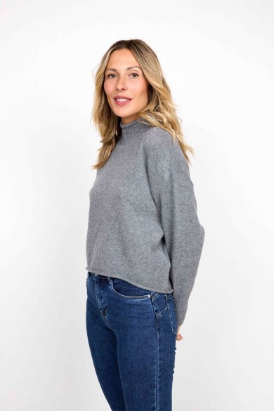 JERSEY GRIS DE CUELLO SEMI-ALTO DE PUNTO SUAVE FBZMT9570