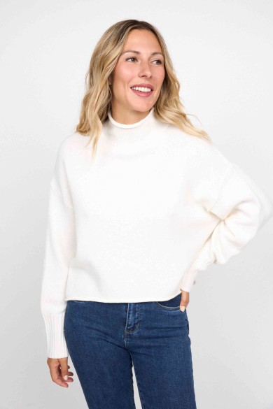 JERSEY BLANCO DE CUELLO SEMI-ALTO DE PUNTO SUAVE FBZMT9571