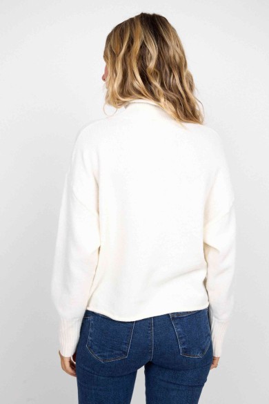 JERSEY BLANCO DE CUELLO SEMI-ALTO DE PUNTO SUAVE FBZMT9571