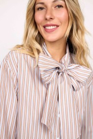 BLUSA RAYAS CON LAZO MARRON FBZMR22214