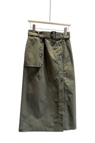 FALDA ESTILO TRENCH CON CINTURÓN VERDE KAKI FBZMA1573