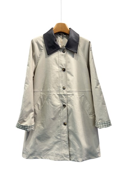 ABRIGO CON CUELLO NEGRO TY-Z56580