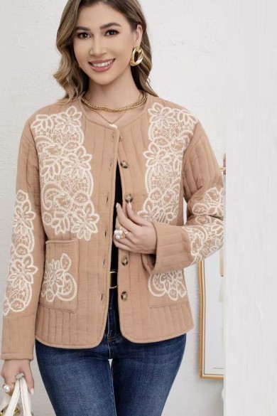 CHAQUETA ACOLCHADA CON BORDADO FLORAL DD-1D1825