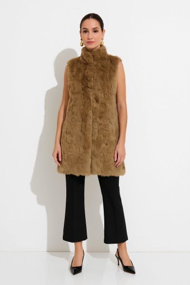 CHALECO LARGO DE PELO DE CONEJO CON CUELLO ALTO Y CIERRE OCULTO,COLOR CAMEL PC-LLL5799-03