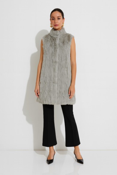 CHALECO LARGO DE PELO DE CONEJO CON CUELLO ALTO Y CIERRE OCULTO,COLOR GRIS CLARITO PC-LLL5799-12