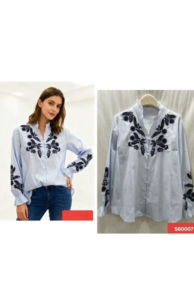 CAMISA RAYAS AZUL CON BORDADO FLORAL NEGRO DD-S60007