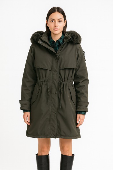 CHAQUETA LARGA INTERIOR CON PELO SINTETICO CAPUCHA DESMONTABLE VERDE KAKI TY-M9161