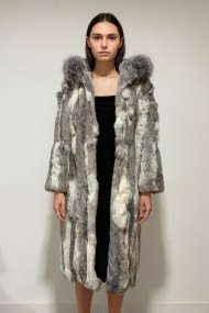 ABRIGO LARGO DE PELO DE CONEJO CON CAPUCHA Y BORDE DE PELO DE MARMOTA  PC-LLL5931-16