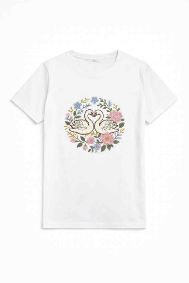 CAMISETA BLANCA BORDADA CISNES CON FLORES TY-K1751