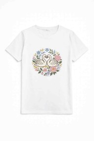 CAMISETA BLANCA BORDADA CISNES CON FLORES TY-K1751