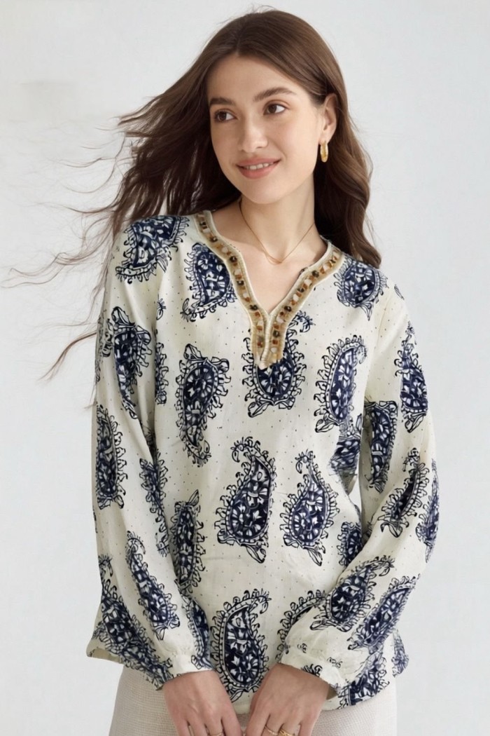 BLUSA MUJER ESTAMPADA AZUL Y BLANCA ESCOTE EN V ESTILO BOHO TY-1092