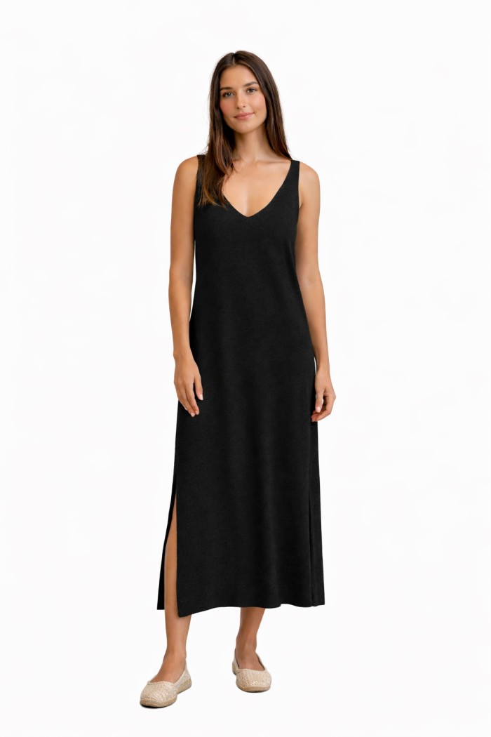 VESTIDO LARGO SIN MANGAS CUELLO V CON ABERTURAS LATERALES FBZMT9604